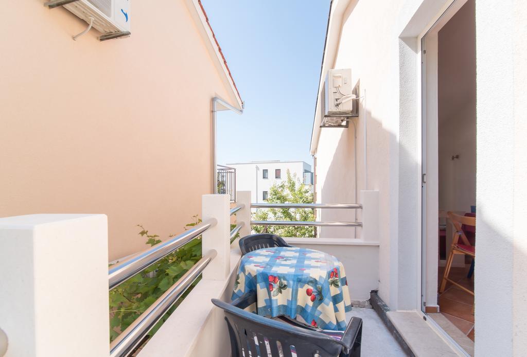 Studio Apartment Brela Exterior photo